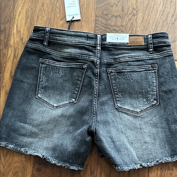 Judy Blue Black Denim Shorts - Picture 7 of 10